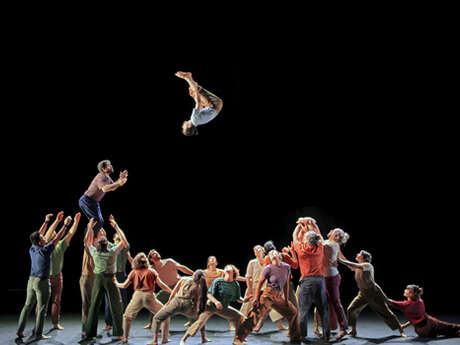 Cirque : Le Pas du Monde
