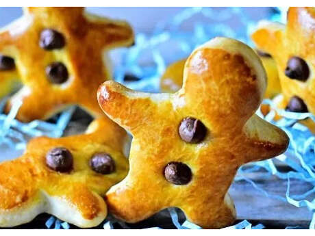 Atelier pâtisserie :  Maneles - Brioche bonhomme de Saint-Nicolas