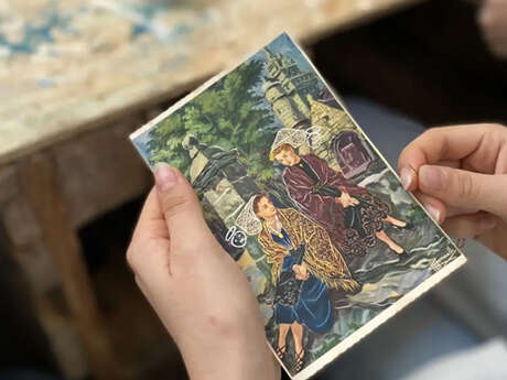Atelier : Broderie sur carte postale et photo