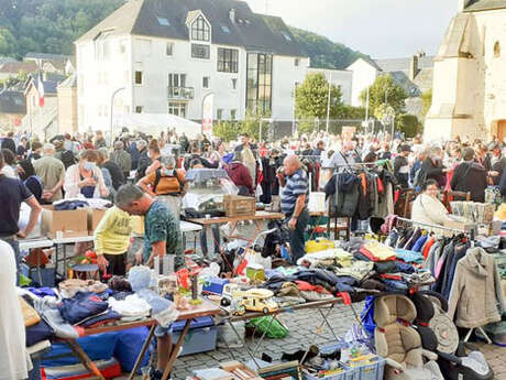 Fête des Greniers Vides