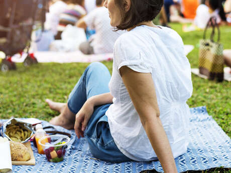 [Visite municipale en jardin]