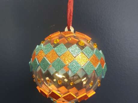 [Activité enfant] Viens construire ta boule de Noël