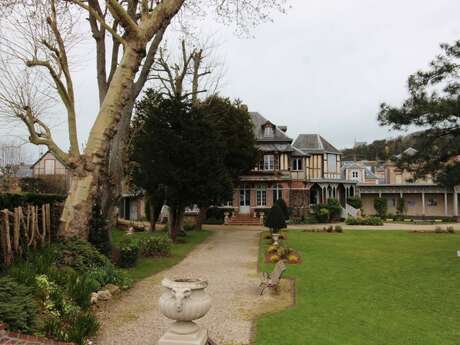 Pierres en Lumières 2026 au CLOS LUPIN - Maison Maurice LEBLANC  à ETRETAT