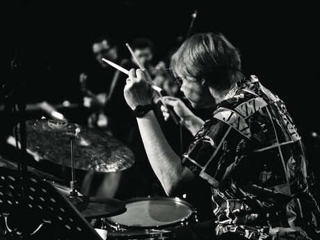 JAZZ CLUB #5 - LA BATTERIE AU COEUR : Hommage à Jean-Marc Duménil JAZZ CLUB #5 - LA BATTERIE AU COEUR : Hommage à Jean-Marc Duménil