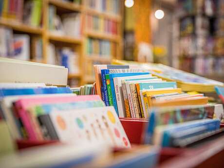 Vente de livres et exposition