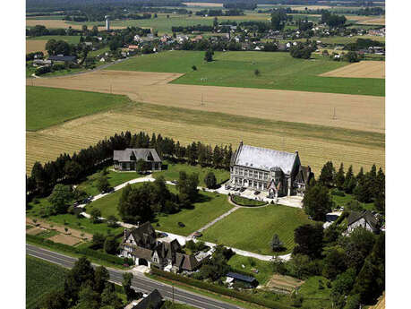 Visite guidée du Manoir de Bellevue, ancien émetteur de Radio Normandie