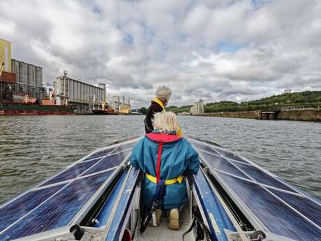Mini croisières gratuites en bateau solaire sur la Seine