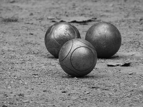 Concours de pétanque