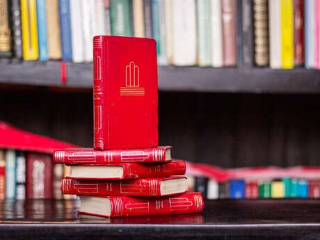 Salon du livre à la Halle aux Toiles