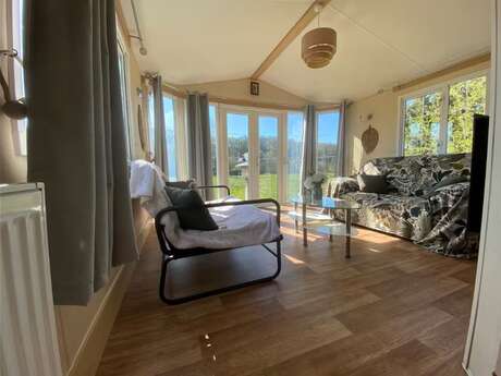 Mobil-home confortable, coin nature