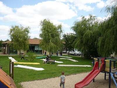 Mini-Golf de Pescalis et aire de jeux
