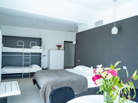 LES VILLAS DU PARC DE LA CHABOTTERIE (SUITE FAMILLIALE)