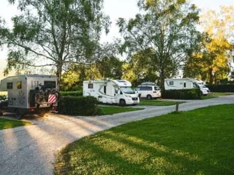Aire Camping-car park Avoise