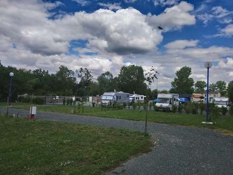 AIRE DE CAMPING CAR - CAMPING CAR PARK