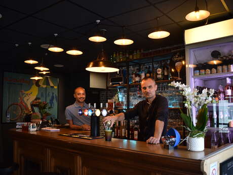 LE BISTROT DES HALLES