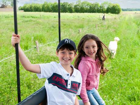 Visite de la ferme "les Roussets" en calèche
