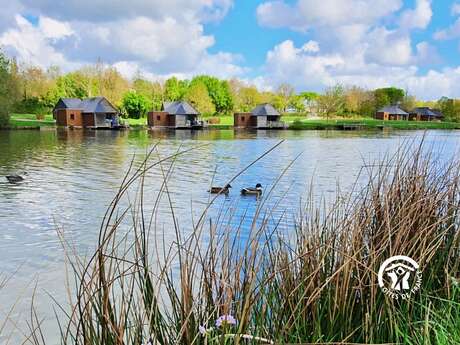 CHALET LE GARDON, LES PIEDS DANS L'EAU, 5-7 PERS