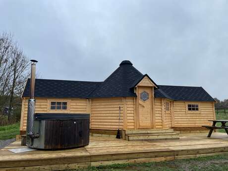 Le Kota finlandais et son bain nordique privatif