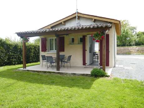 Gîte au cœur du marais poitevin donnant sur rivière, chemins de randonnée et pistes cyclables, Maillé, Vendée