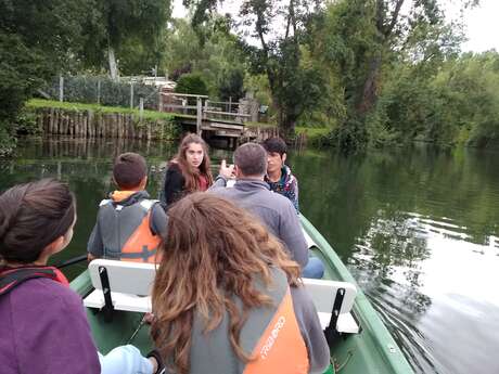 Balades commentées et guidées en barque