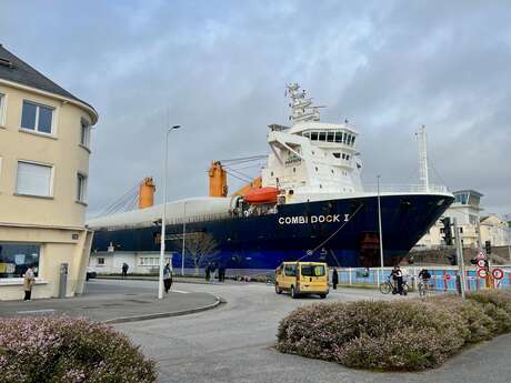 Face mer - Port et plages à pied - Capitainerie