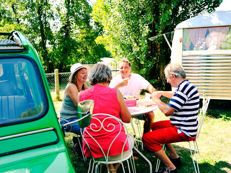 CAMPING L'OEIL DANS LE RETRO CAMPING L'OEIL DANS LE RETRO