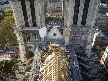 Micro-Folie : découverte de la collection Notre-Dame de Paris