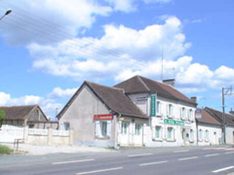 AU RALLYE  PERSEIGNE