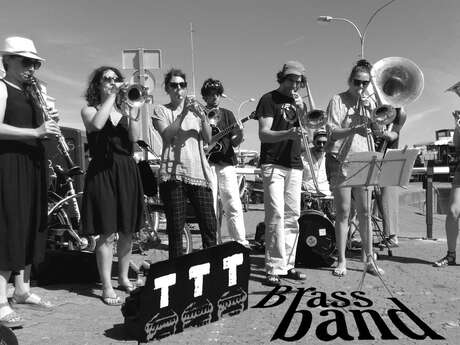 Concert de Tonic Tonic Tonic Brass Band à la Ferme d'Emilie