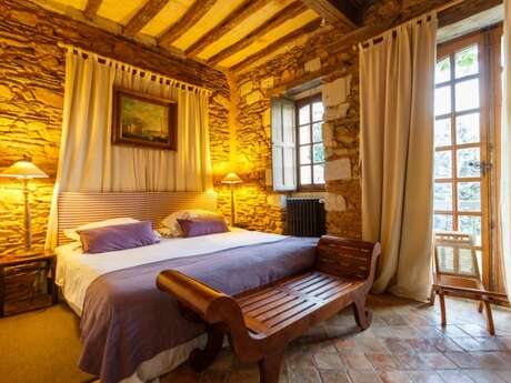 CHAMBRES D'HÔTES LE FRUITIER DES BRIOTTIÈRES CHAMBRES D'HÔTES LE FRUITIER DES BRIOTTIÈRES