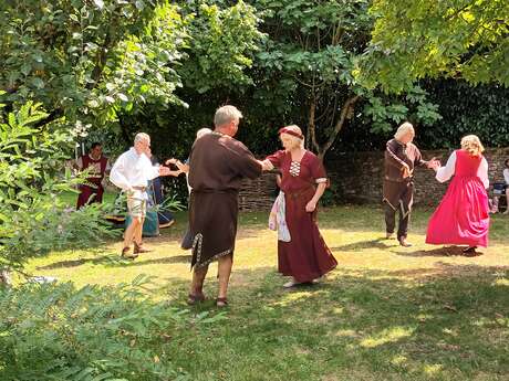 DÉMONSTRATIONS DE DANSES MÉDIÉVALES