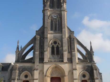 ÉGLISE SAINT-PIERRE - BÉCON-LES-GRANITS