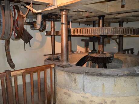 Atelier "Des engrenages à la roue : comprendre le moulin 3-6 ans"