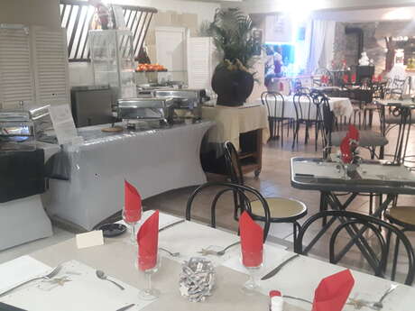 A LA TABLE DU PUISARD