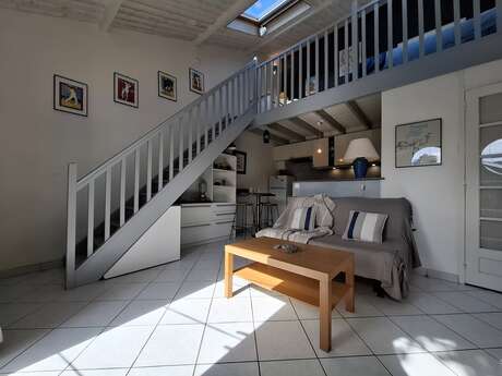 MAISON DE CHARME, 10min de la plage à pied