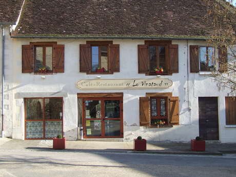 Restaurant et café "Lo Vinataud"