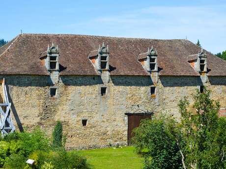 Écuries Renaissance du château des Cars