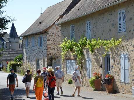 Visite du village de Saint-Jean-Ligoure avec un greeter