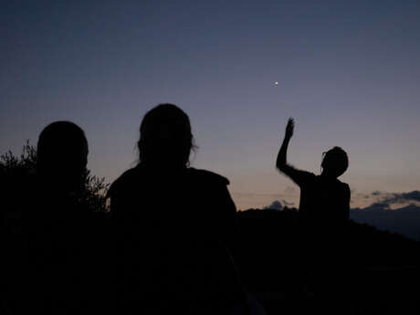 ASTRONOMIE SOUS LES ÉTOILES DE CAMPS SUR L'AGLY