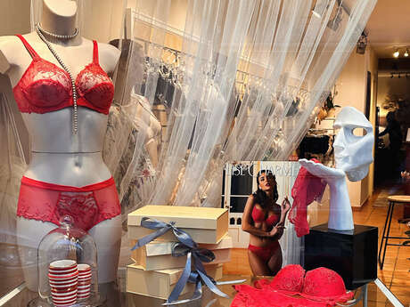 DENTELLE ET DECO BY B