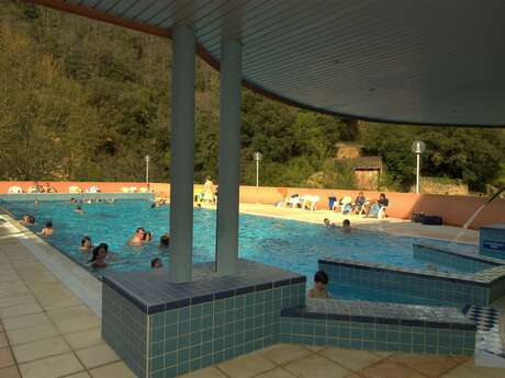 PISCINE D'EAU CHAUDE NATURELLE