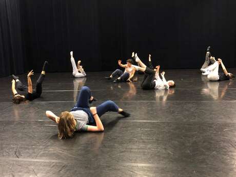 STAGE DE DANSE - CIE PORTES SUD STAGE DE DANSE - CIE PORTES SUD