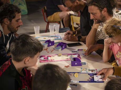 SOIRÉE JEU À L'EVS