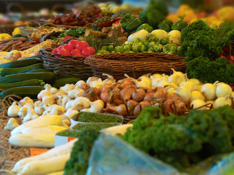 MARCHÉ HEBDOMADAIRE