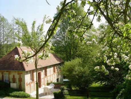 La cour Saint Pierre - Chez Hélène et Roland Fournier