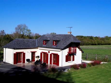 La Cour du Houx - Chez Frédéric et Micheline Monthuy