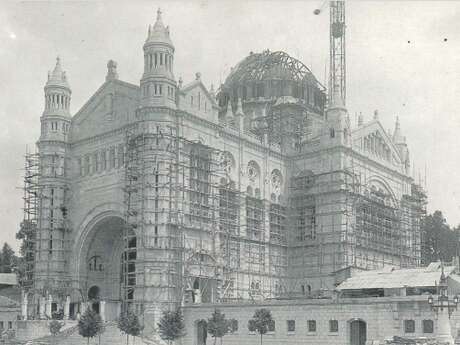 Expo photo : Basilique Sainte-Thérèse : Images d’un chantier d’exception