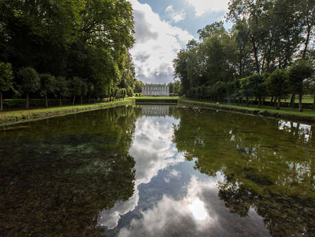 Canon castle gardens