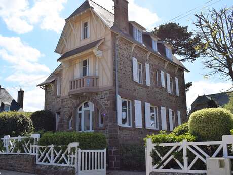 REF 943 - Maison 13 personnes vue mer