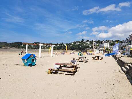 Aire de la plage de Saint Michel